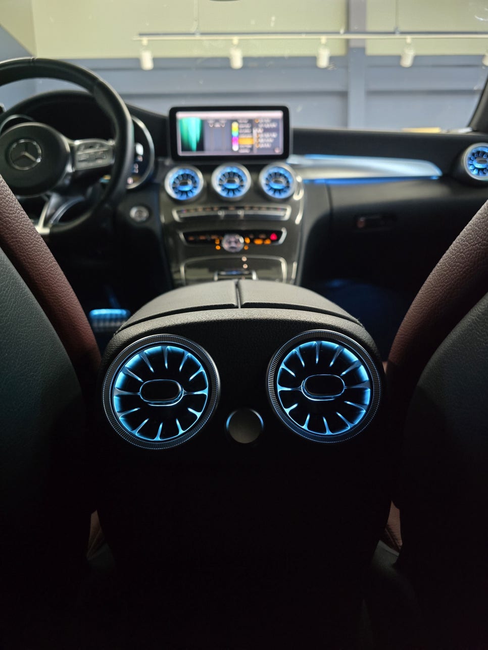 벤츠 w205 c클레스 카브리올레 - 송풍구, 데시보드, 기본엠비언트 생성