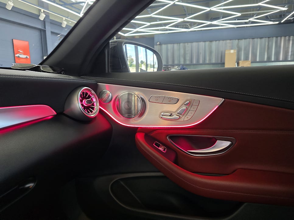 벤츠 w205 c클레스 카브리올레 - 송풍구, 데시보드, 기본엠비언트 생성