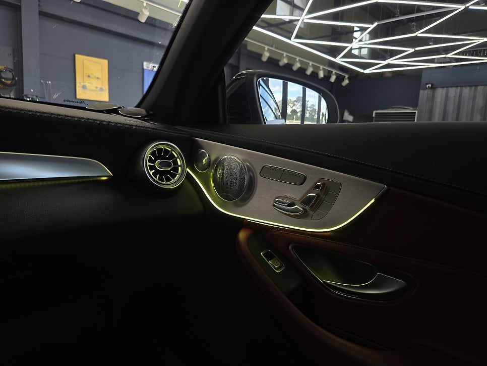 벤츠 w205 c클레스 카브리올레 - 송풍구, 데시보드, 기본엠비언트 생성