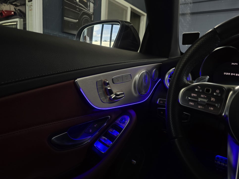 벤츠 w205 c클레스 카브리올레 - 송풍구, 데시보드, 기본엠비언트 생성