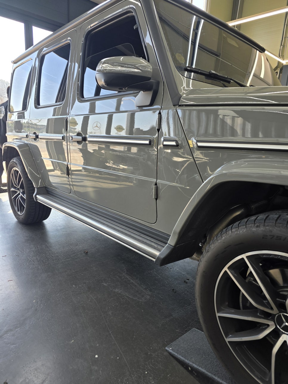 벤츠 g450d - 지바겐 전동발판, 리어 머드가드 " 편의성과 실용성 up !! "