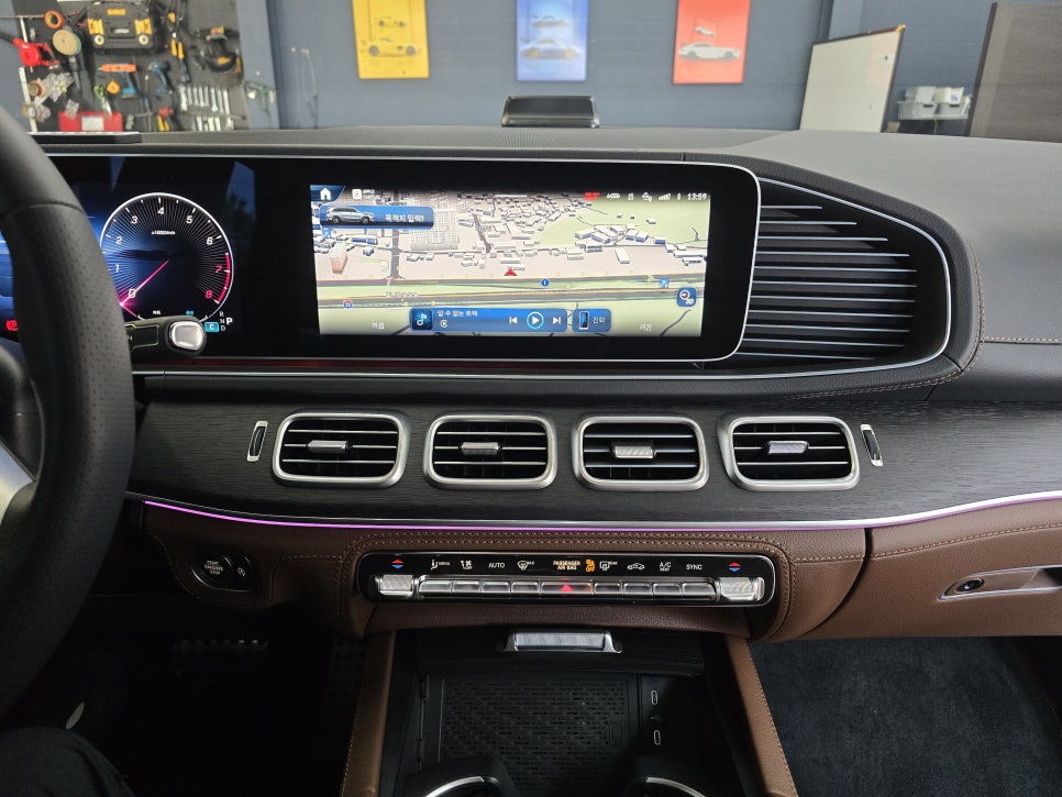 벤츠 gls580 - 송풍구 엠비언트, 4D 부메스터 " 차 탈 맛이 나네요. "
