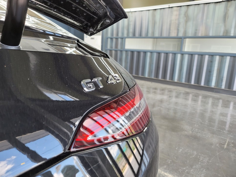 벤츠 GT 43amg - 레드 컬러안전벨트 시공! 이젠 나를 예쁘게 보호하자!