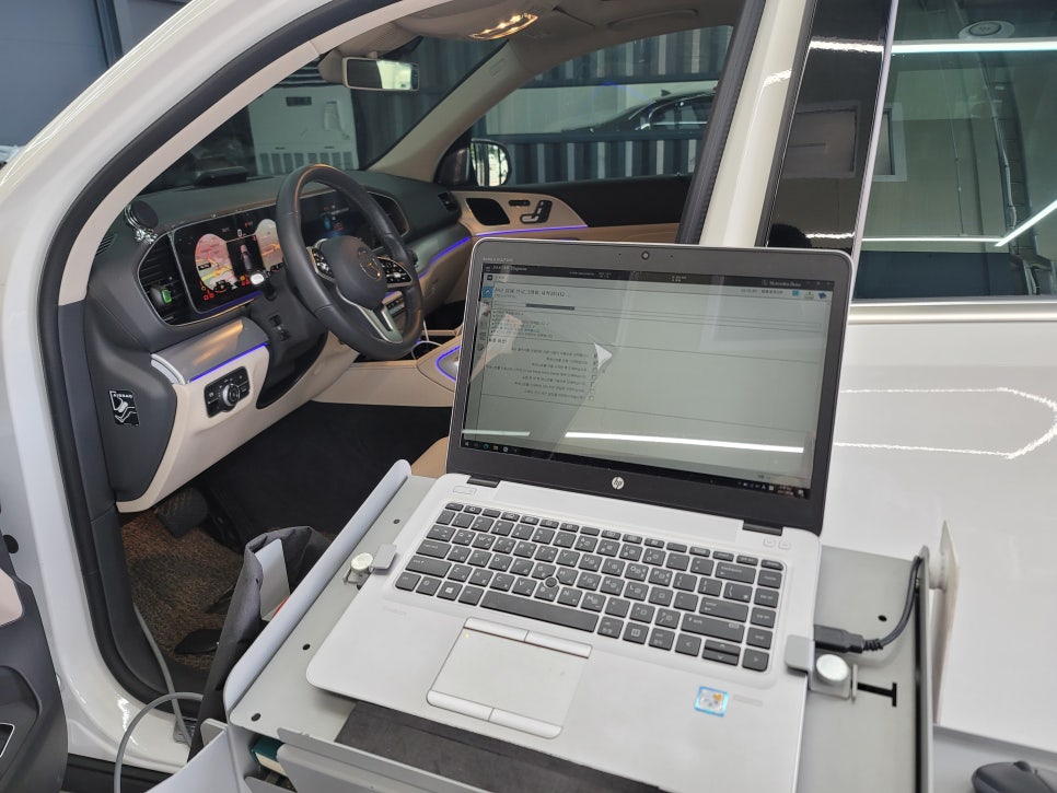 벤츠 GLE300d 부메스터 & 순정엠비언트