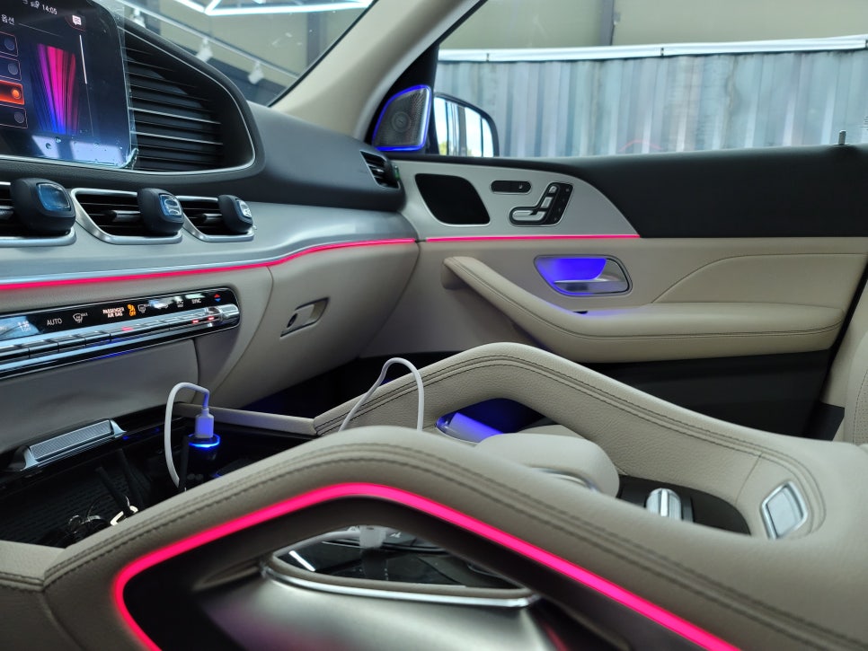 벤츠 GLE300d 부메스터 & 순정엠비언트