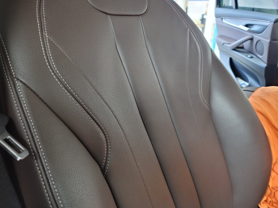 광주 > BMW. X5 - 디지털 9단 통풍시트 "통풍시트맛집 !! 모든 수입 , 국산 차량 시공 가능해요 !! "