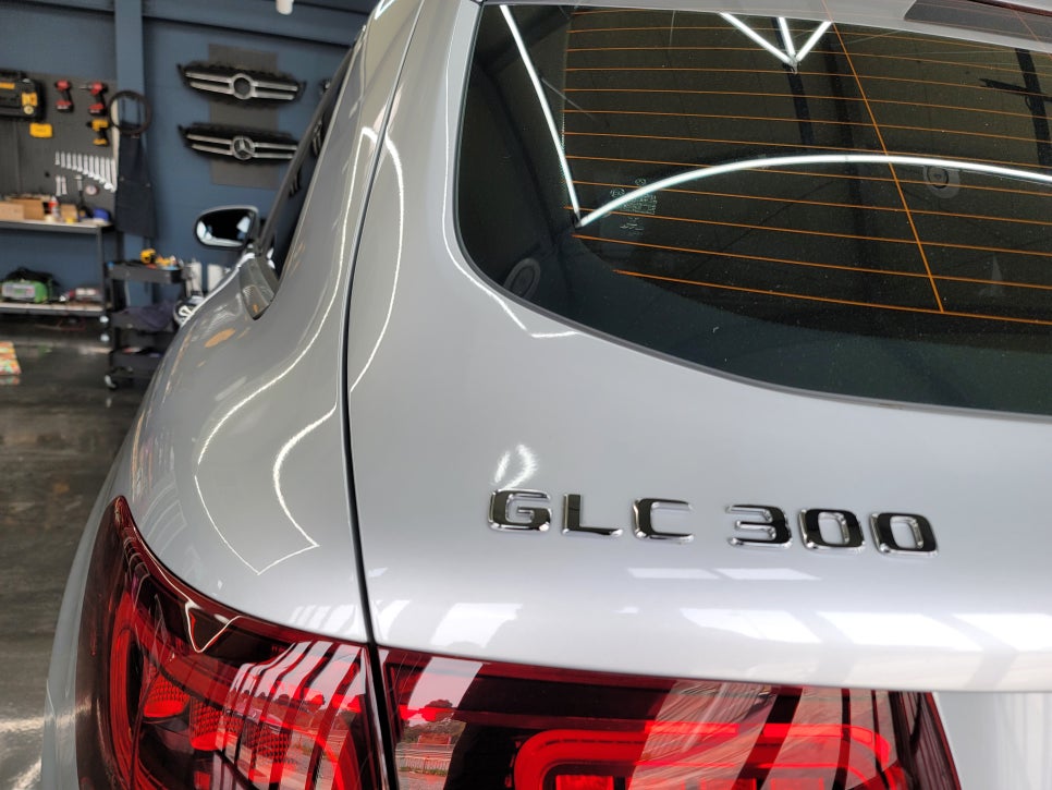 벤츠 GLC 300 - 3D부메스터 & 순정 64색 엠비언트 " 오디오의 품격을 높이다 "