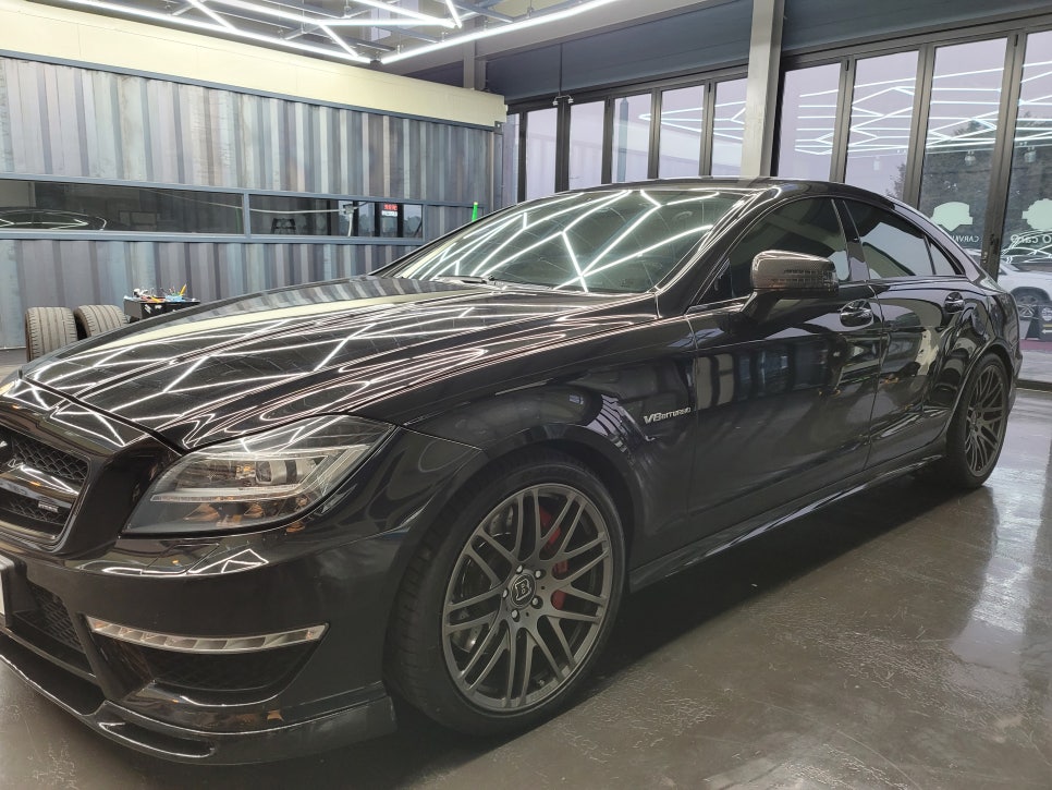 카오카오 > 벤츠 CLS 63amg -12색 엠비언트 확장 및 광량업