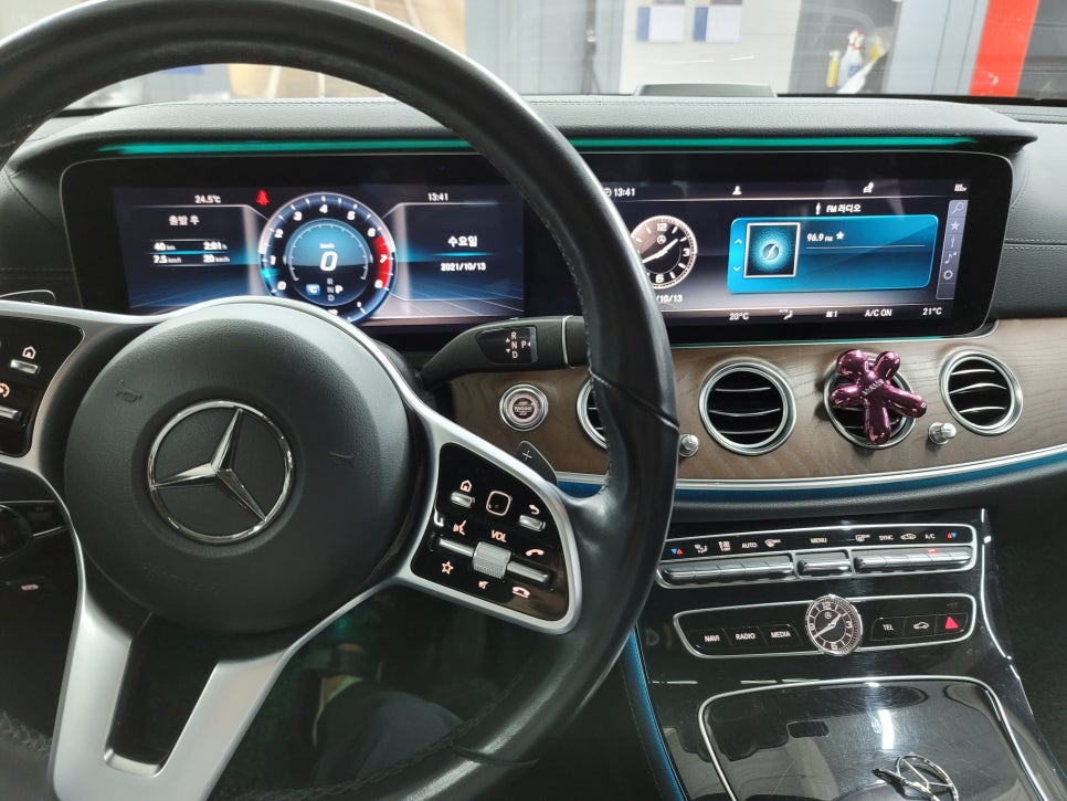 광주 네비게이션 > 벤츠 E300 익스클루시브, 편리한 네비 "M2C-200A " 장착
