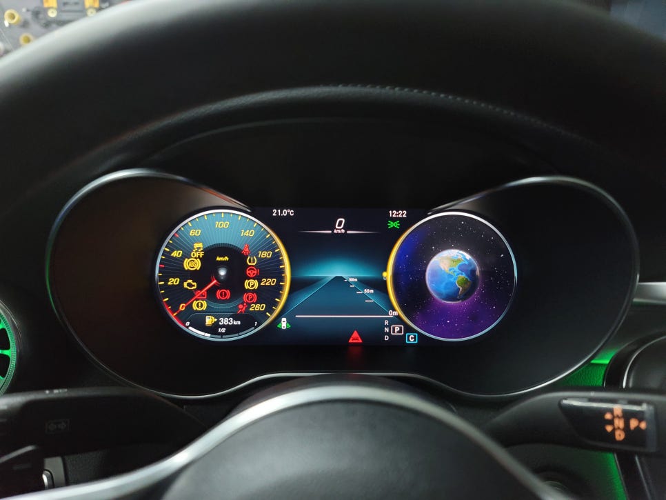 벤츠C220d 익스클루시브- 디지털콕핏