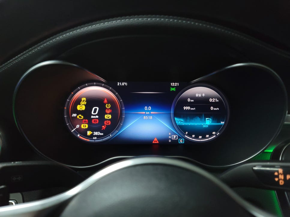 벤츠C220d 익스클루시브- 디지털콕핏