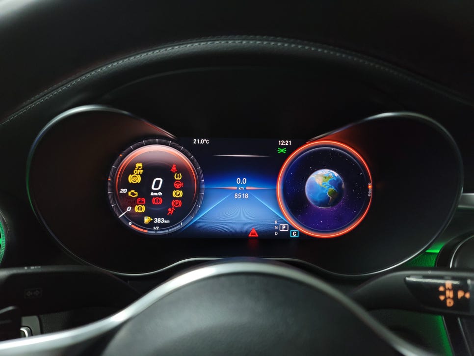 벤츠C220d 익스클루시브- 디지털콕핏