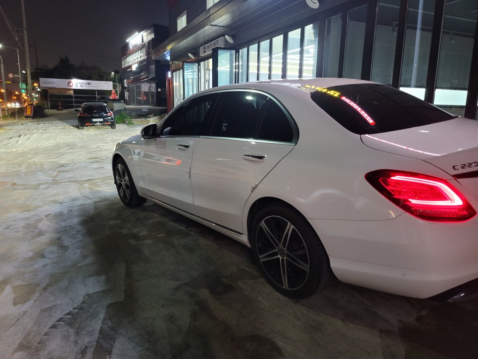 벤츠C220d 익스클루시브- 디지털콕핏