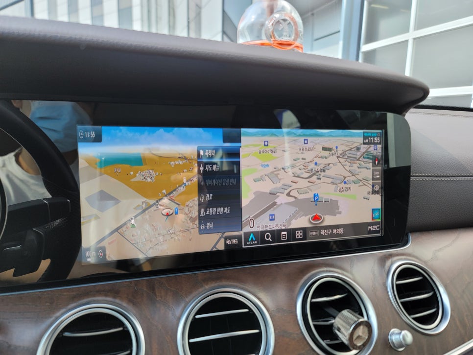 벤츠 E300 " M2C-200a,안드로이드 네비 장착으로 편리한 Car Life 즐기세요~"