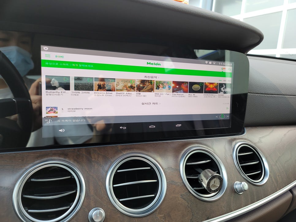벤츠 E300 " M2C-200a,안드로이드 네비 장착으로 편리한 Car Life 즐기세요~"