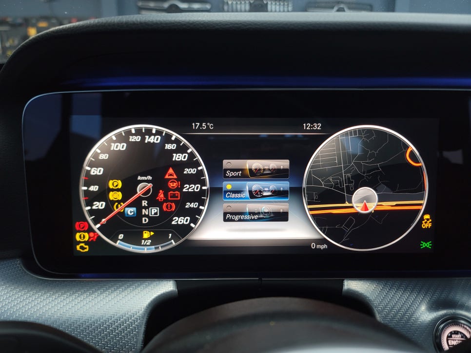 벤츠E250 - 와이드콕핏, 팬2 ,감성마력 AMG 프로그래밍까지 그리고 송풍구 엠비언트