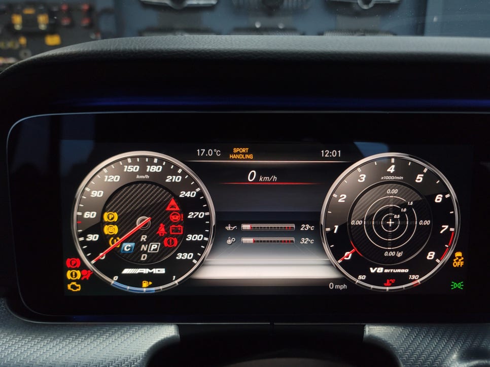 벤츠E250 - 와이드콕핏, 팬2 ,감성마력 AMG 프로그래밍까지 그리고 송풍구 엠비언트