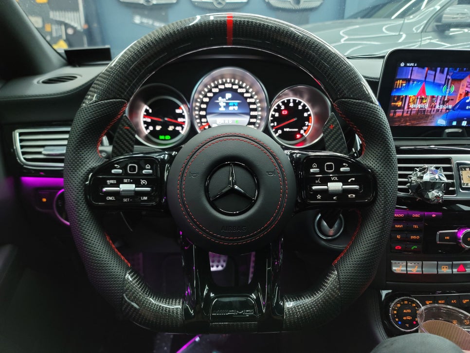 광주벤츠레트로핏 카오카오 > 벤츠 CLS63amg - AMG카본핸들, 카본핸들패쉬프트, 12색 엠비언트