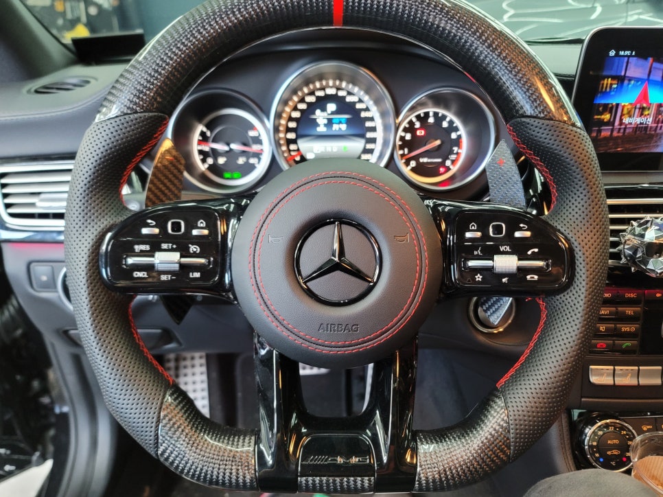 광주벤츠레트로핏 카오카오 > 벤츠 CLS63amg - AMG카본핸들, 카본핸들패쉬프트, 12색 엠비언트