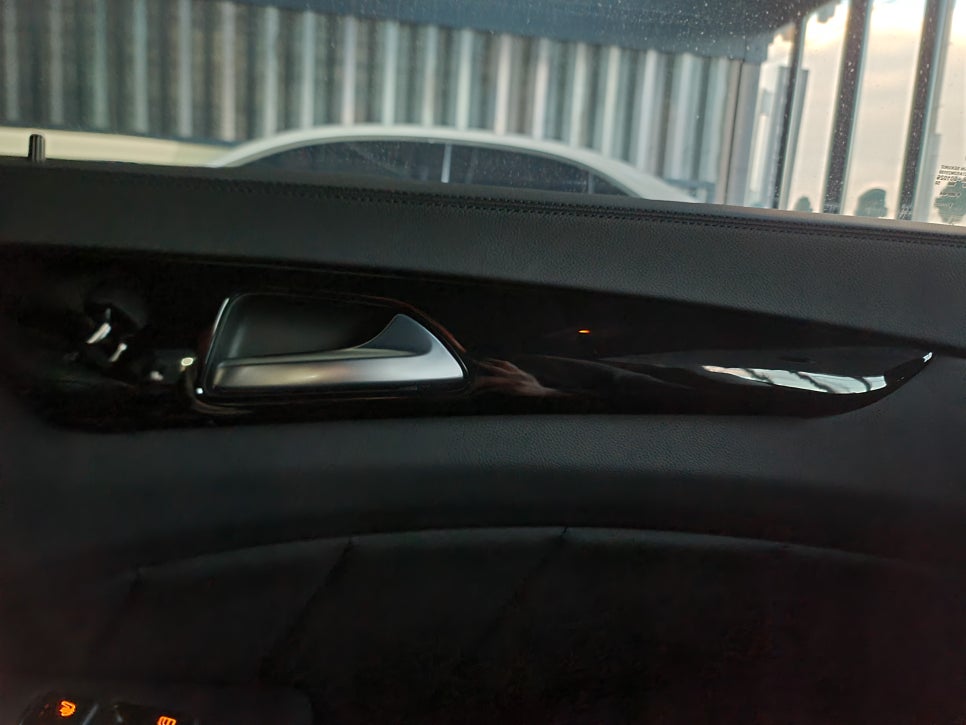 광주벤츠레트로핏 카오카오 > 벤츠 CLS63amg - AMG카본핸들, 카본핸들패쉬프트, 12색 엠비언트