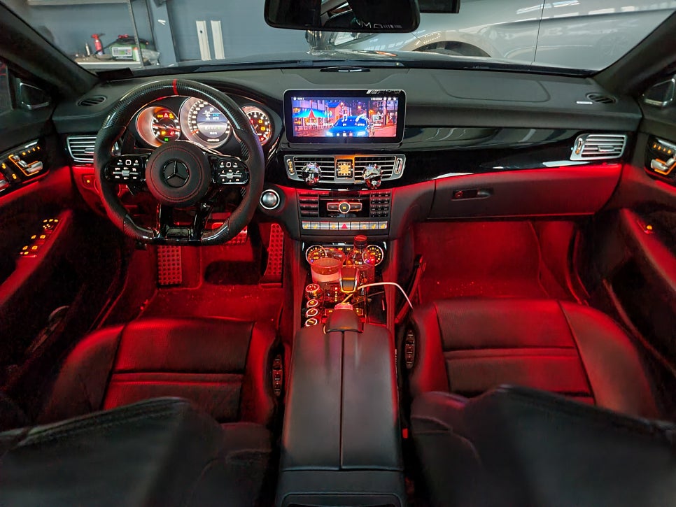 광주벤츠레트로핏 카오카오 > 벤츠 CLS63amg - AMG카본핸들, 카본핸들패쉬프트, 12색 엠비언트