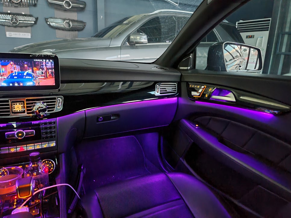 광주벤츠레트로핏 카오카오 > 벤츠 CLS63amg - AMG카본핸들, 카본핸들패쉬프트, 12색 엠비언트
