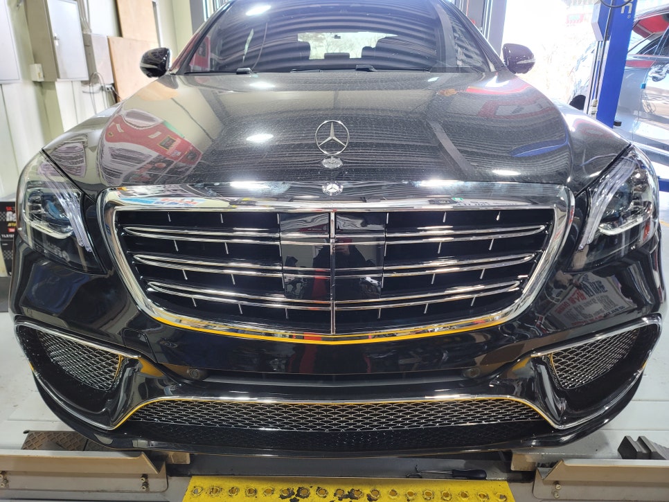 벤츠 W222 S500 전면 후기형 S65amg 컨버전 - 신형 65amg라이트 & 65amg 그릴 시공