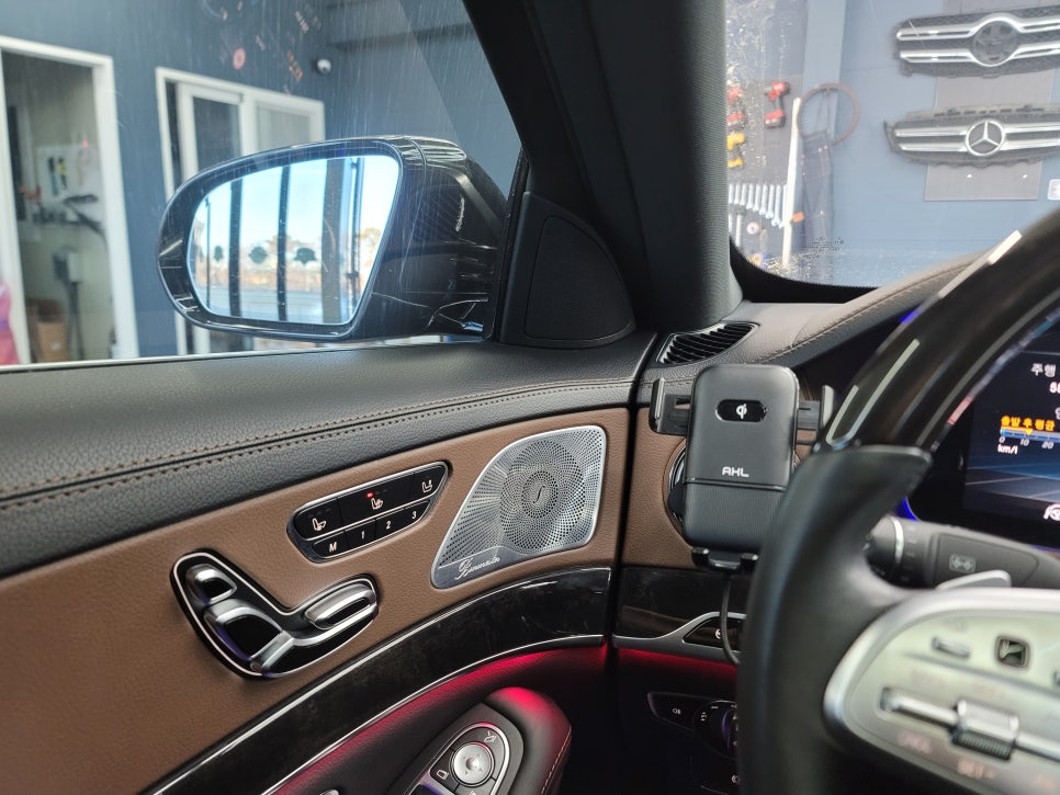 카오카오 > 벤츠S400d - 하이클라스 3D 부메스터 & 광각미러 시공