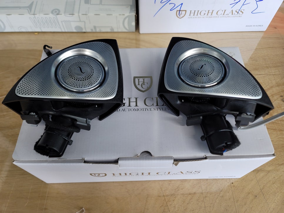 카오카오 > 벤츠S400d - 하이클라스 3D 부메스터 & 광각미러 시공