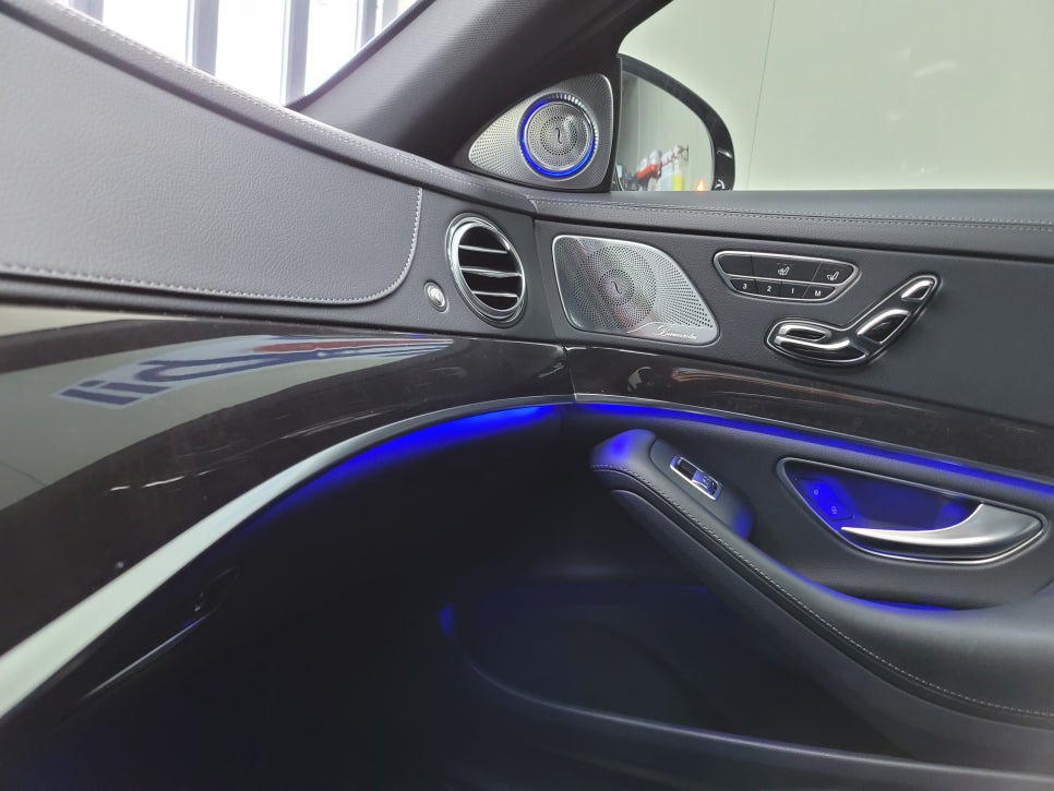 벤츠 W222 S500 - 3D 부메스터 & 순정 7색 엠비언트