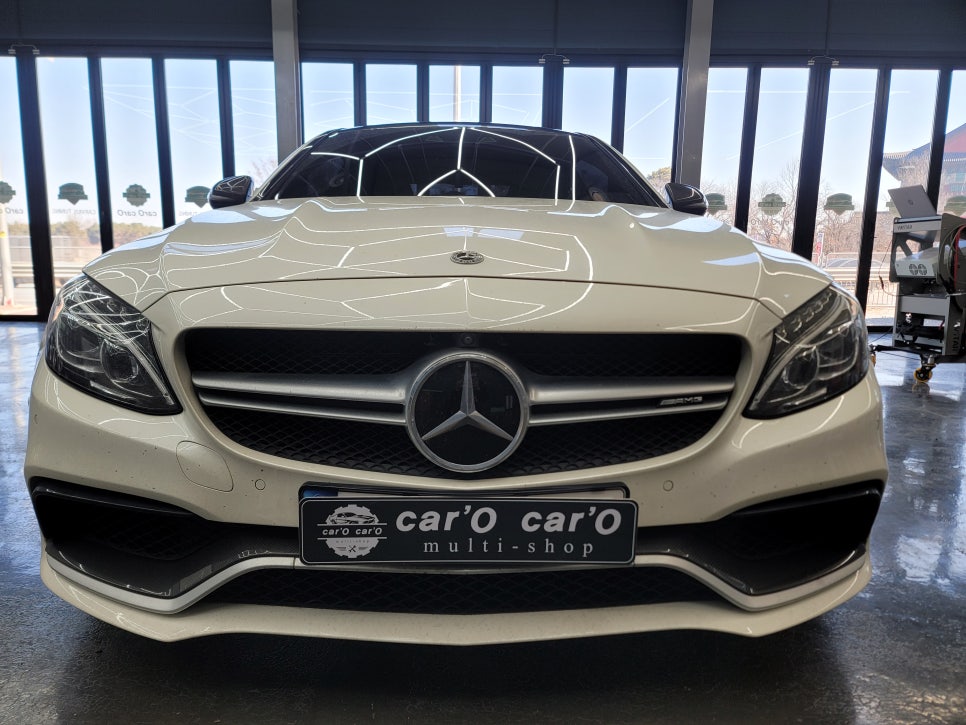 광주 벤츠레트로핏 > 벤츠 C 63amg 세로그릴 교체 시공
