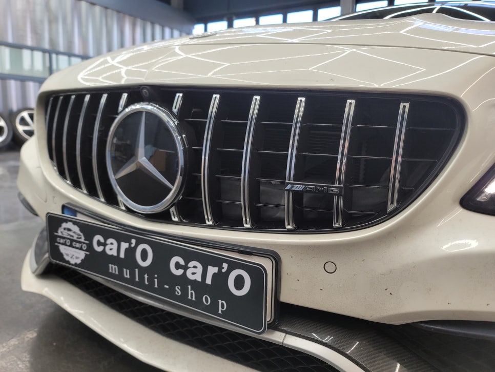 광주 벤츠레트로핏 > 벤츠 C 63amg 세로그릴 교체 시공