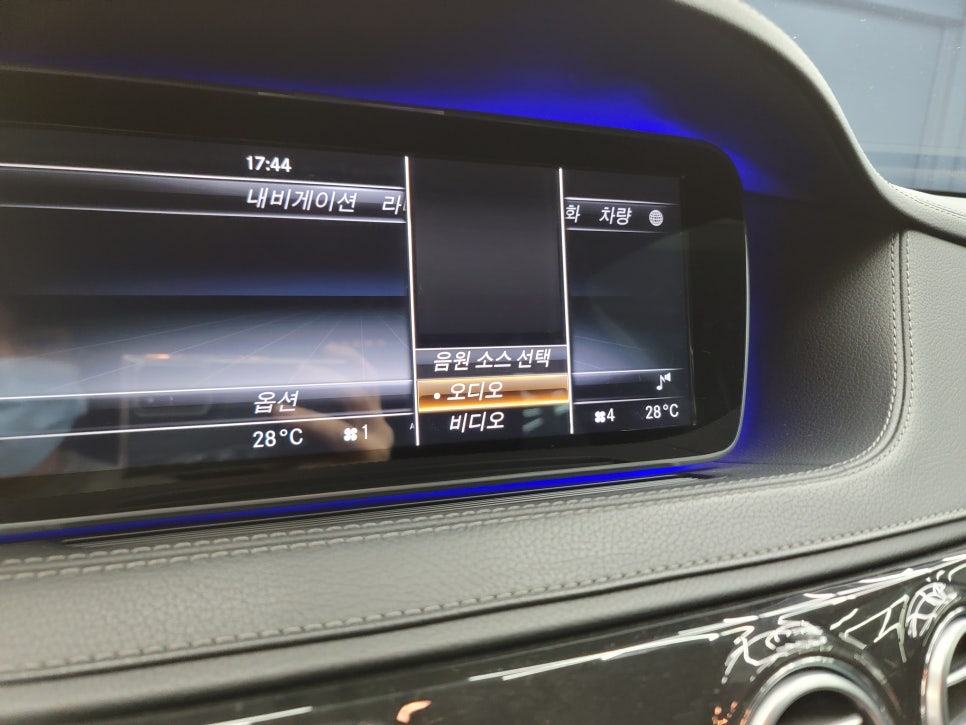 벤츠S500 -M2C-200a 플러스, AUX코딩, 리어모니터 연동