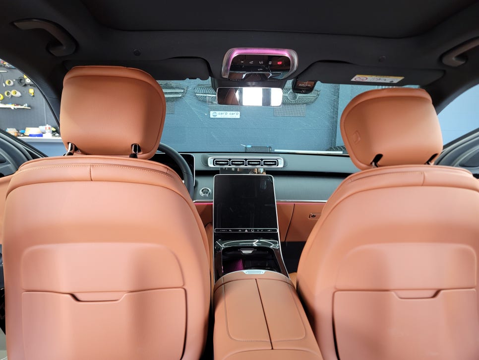 w223 S350d - 리어모니터 Q125 " 차안에서 즐기는 멀티미디어"