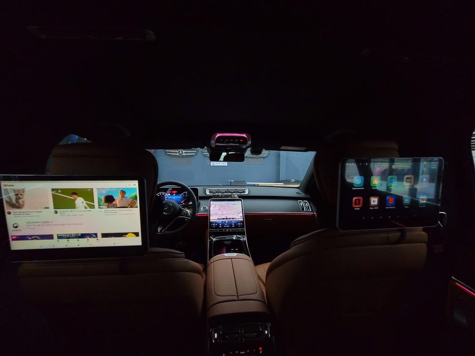 w223 S350d - 리어모니터 Q125 " 차안에서 즐기는 멀티미디어"