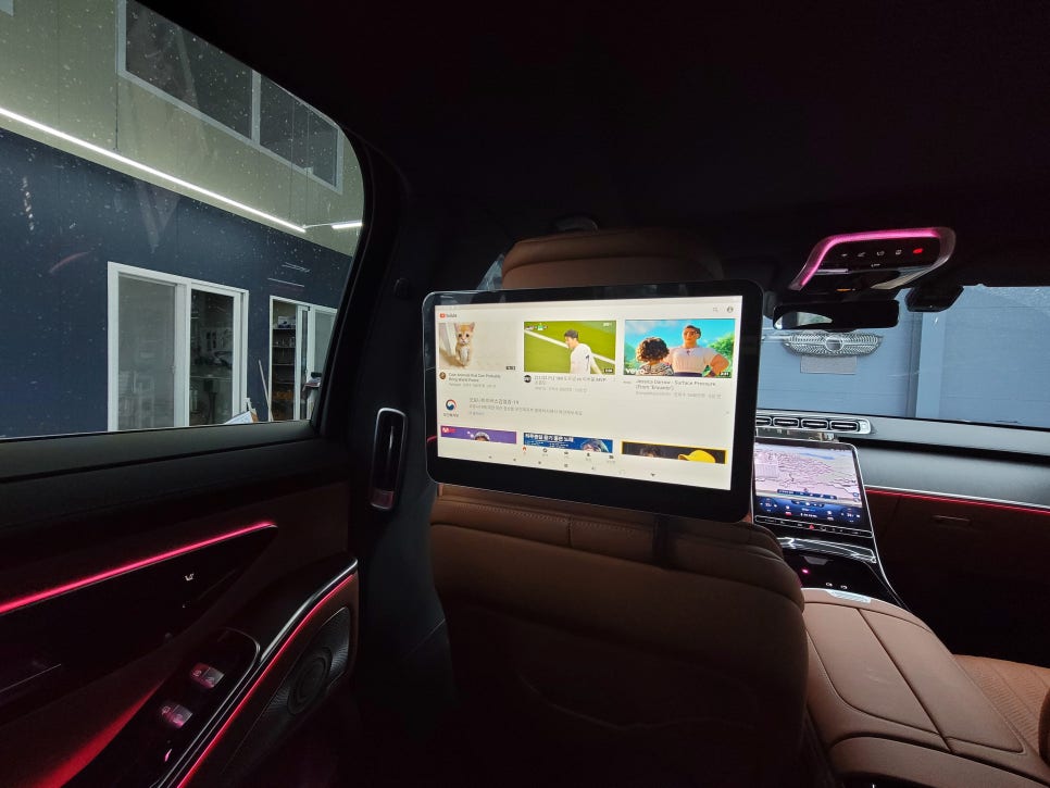 w223 S350d - 리어모니터 Q125 " 차안에서 즐기는 멀티미디어"