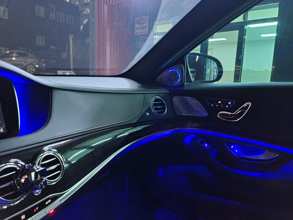 벤츠 S350d - 3D부메스터 & 7색 엠비언트 / m2c 200a 플러스