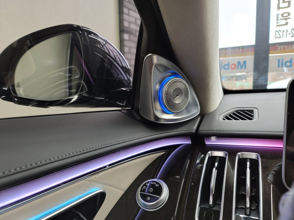 벤츠 W223 S580 - 벤츠 순정 4D 부메스터
