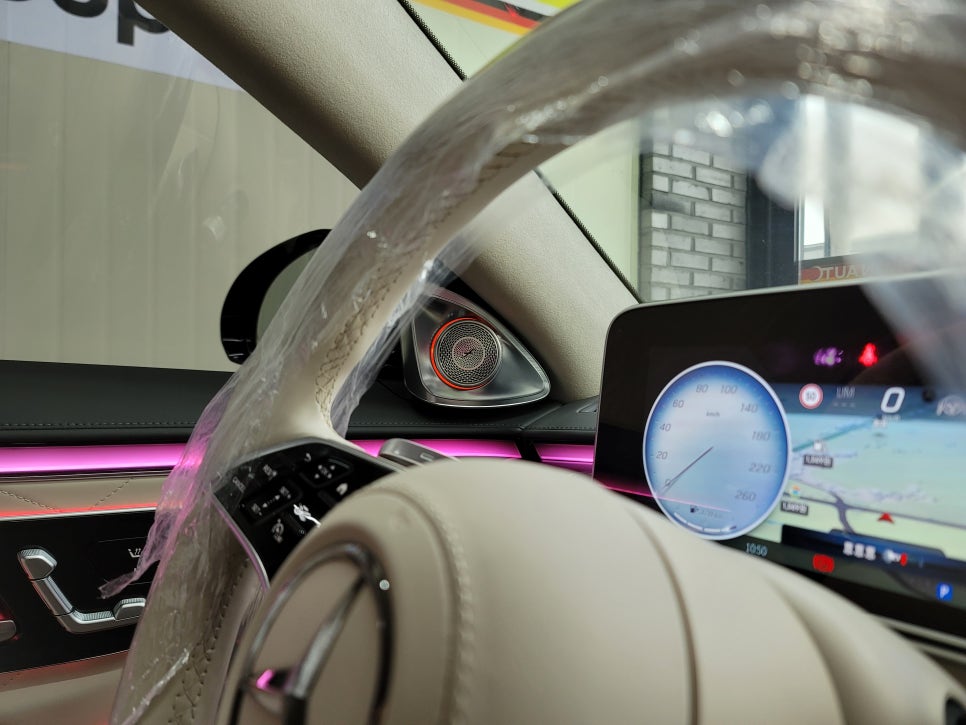 벤츠 W223 S580 - 벤츠 순정 4D 부메스터