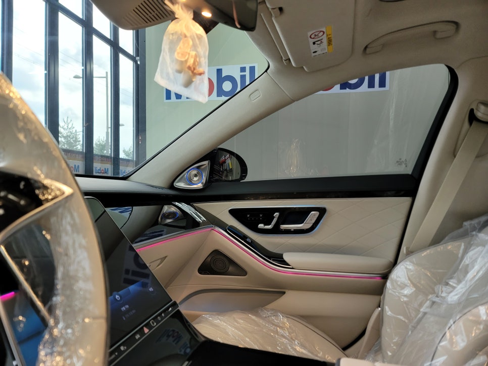 벤츠 W223 S580 - 벤츠 순정 4D 부메스터
