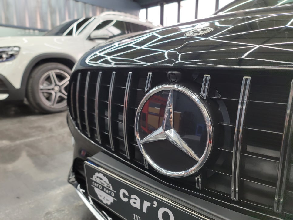 벤츠 A35amg - 세로그릴 교체 및 AMG 로고 추가