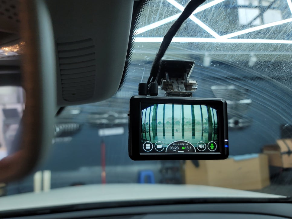 벤츠 E220d- 파인뷰 LX5000 & 에코파워팩S12