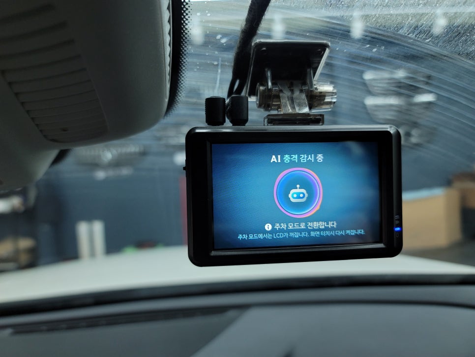 벤츠 E220d- 파인뷰 LX5000 & 에코파워팩S12