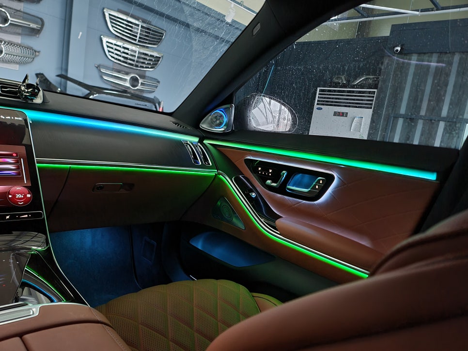 벤츠 S400d - 액티브 엠비언트 & 4D 부메스터 시공