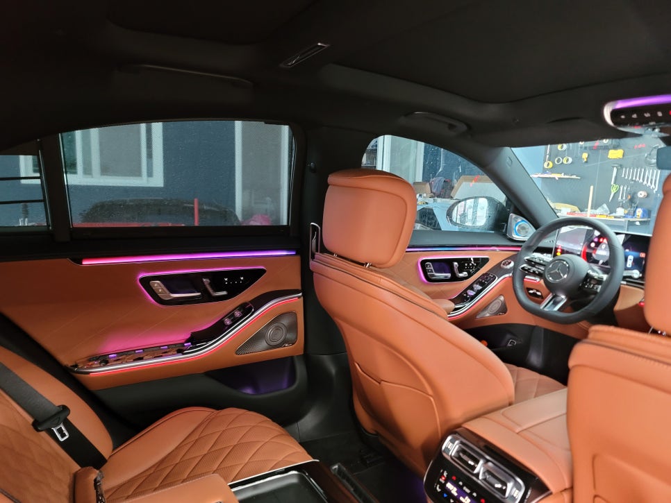 벤츠 S400d - 액티브 엠비언트 & 4D 부메스터 시공
