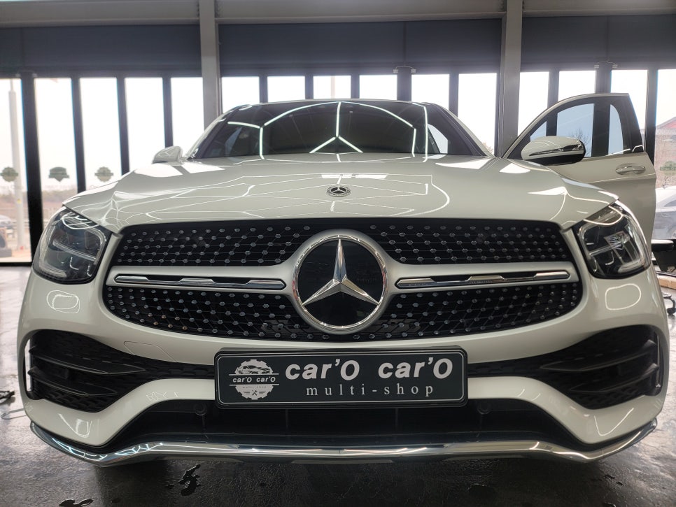 벤츠 GLC200d 쿠페 - 세로그릴, 송풍구엠비언트, 벤츠 순정64색 엠비언트, AMG월계수도어 스팟