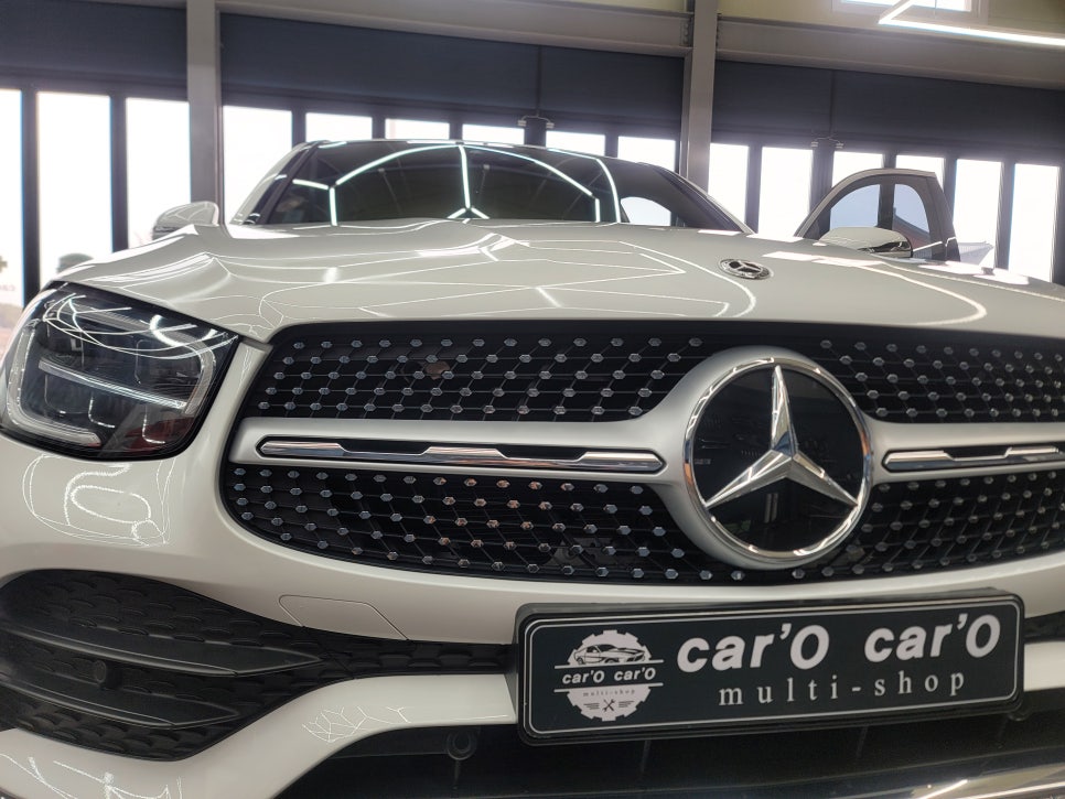 벤츠 GLC200d 쿠페 - 세로그릴, 송풍구엠비언트, 벤츠 순정64색 엠비언트, AMG월계수도어 스팟