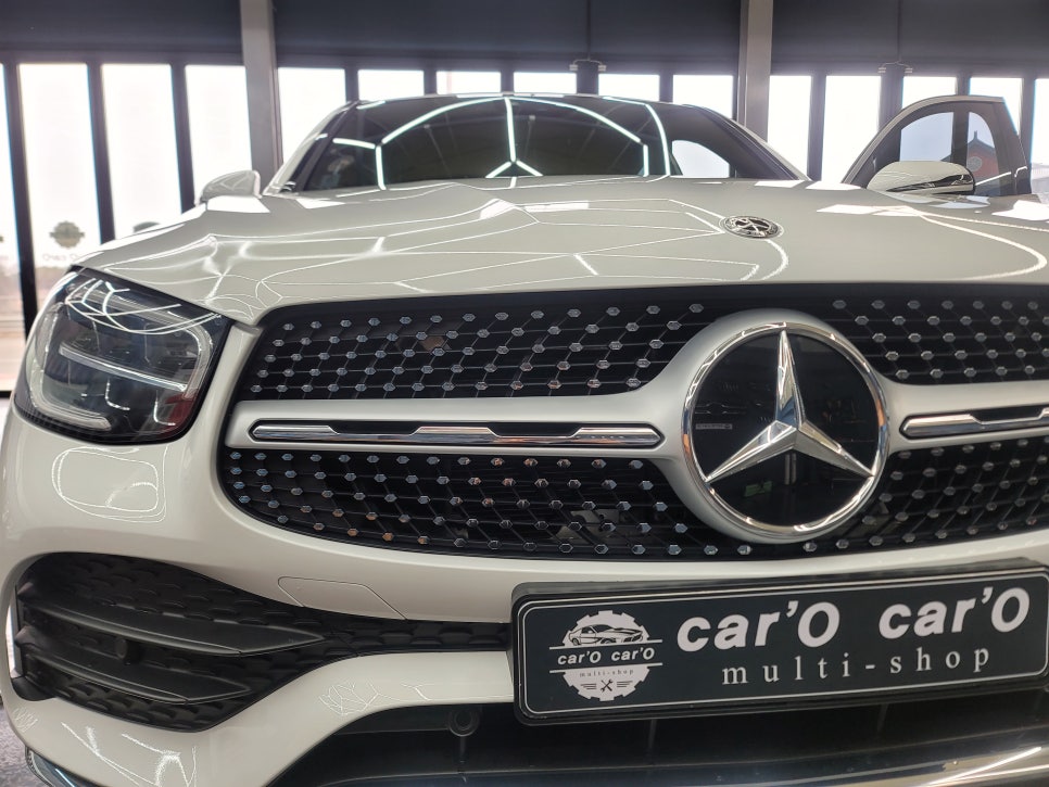 벤츠 GLC200d 쿠페 - 세로그릴, 송풍구엠비언트, 벤츠 순정64색 엠비언트, AMG월계수도어 스팟