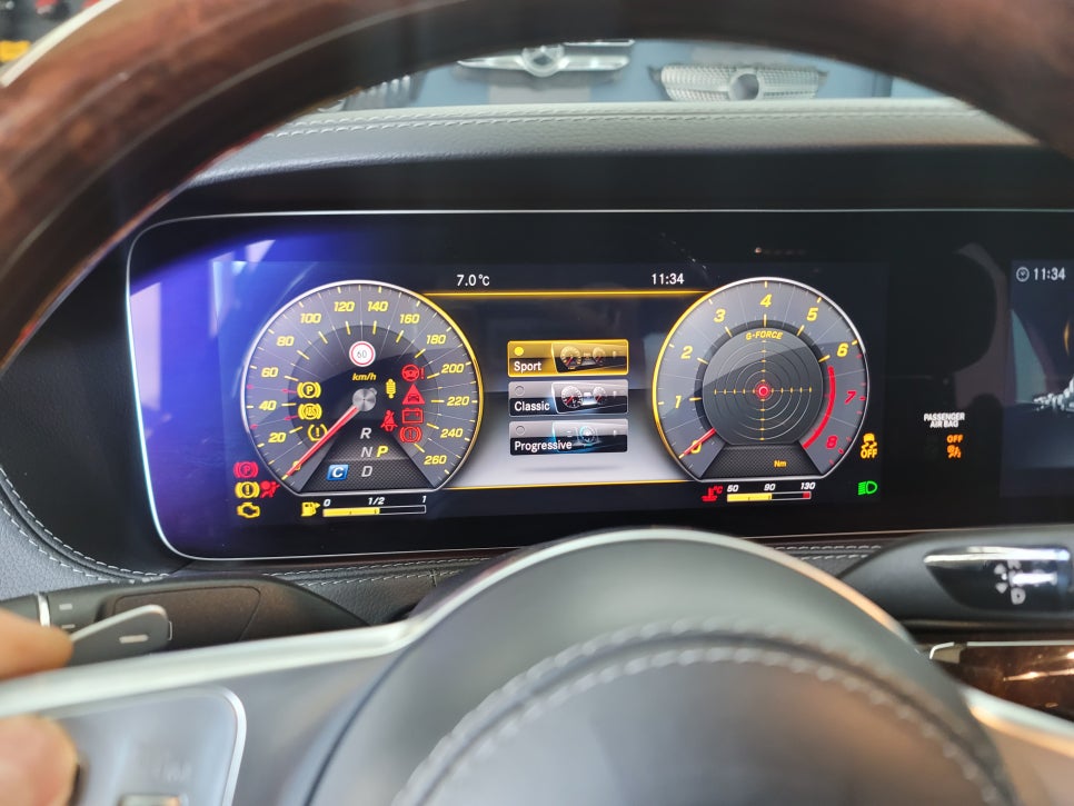 벤츠 S500- 디지털 계기판 AMG 프로그래밍으로 감성마력 충전