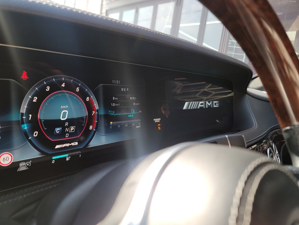 벤츠 S500- 디지털 계기판 AMG 프로그래밍으로 감성마력 충전
